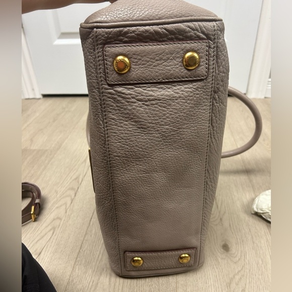 Marc by Marc Jacob’s Too Hot to Handle Grey Leather Tote Bag - Picture 7 of 7